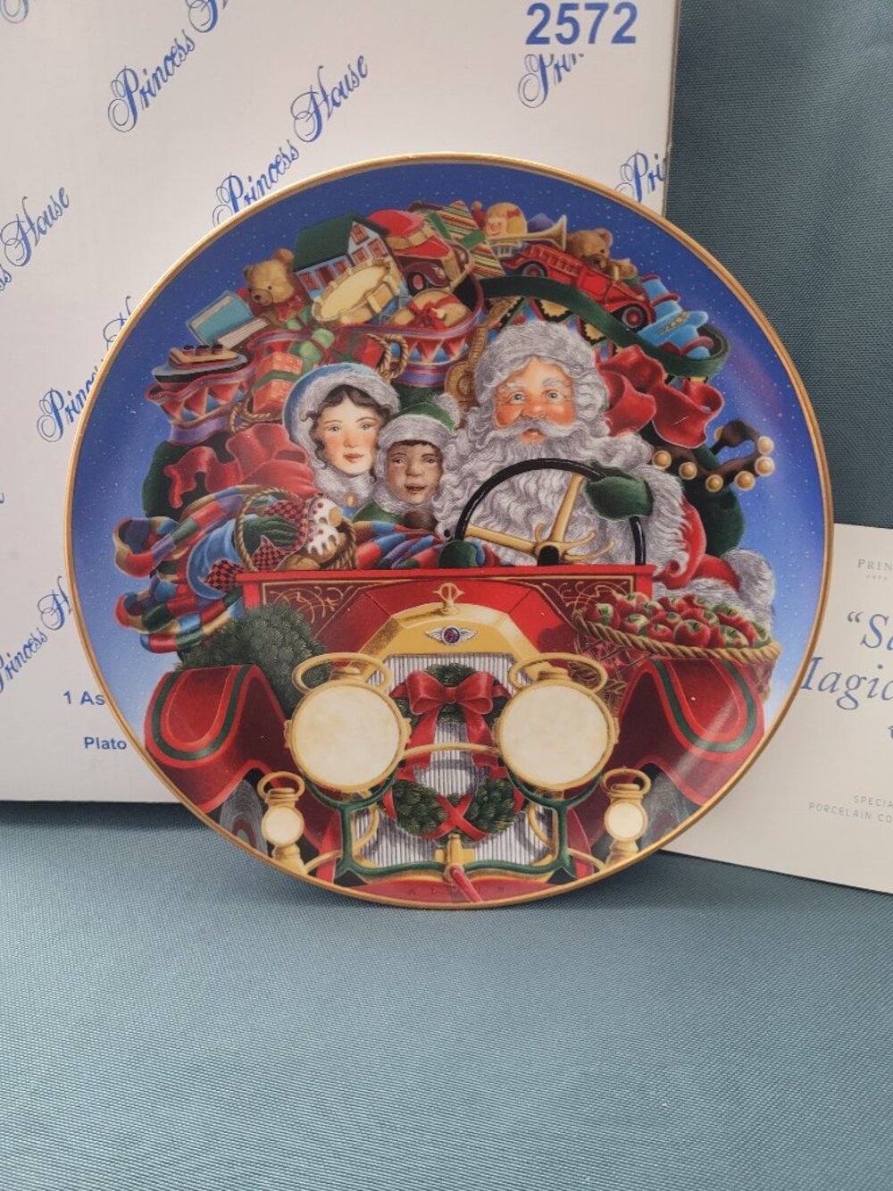Princess House "Santa's Magical Ride" Collector's‎ Plate NIB